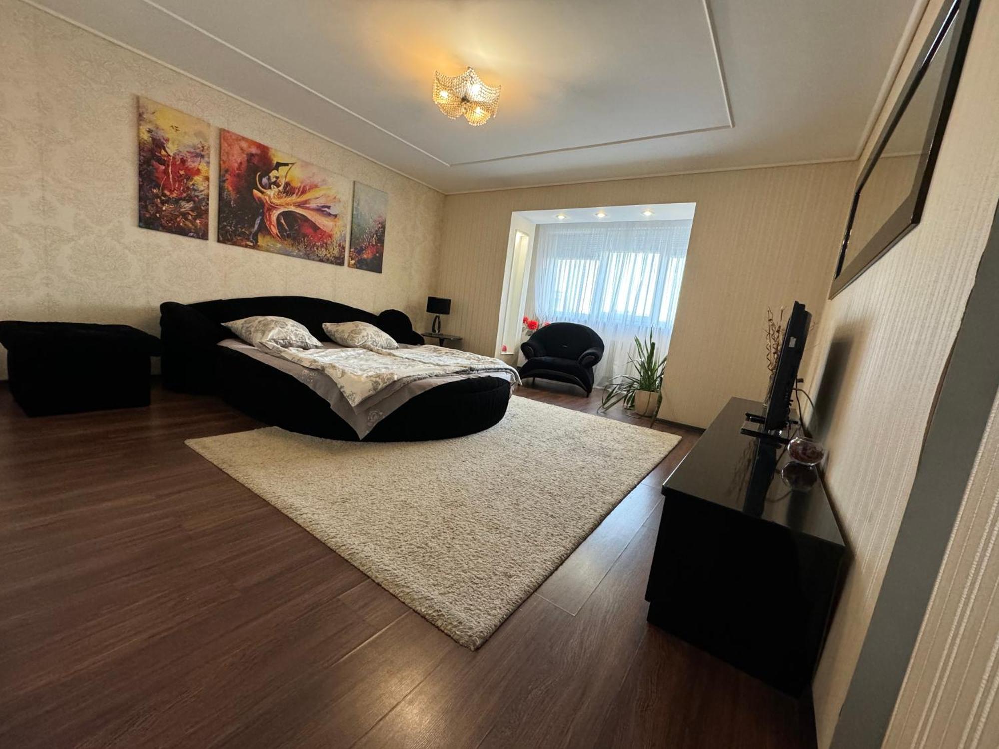 One-bedroom In The Center Apartment *