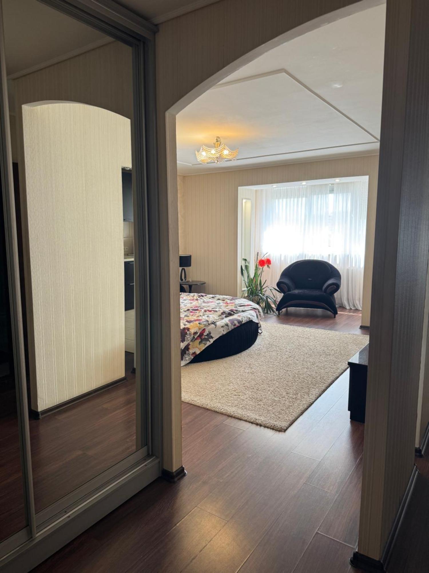 One-bedroom In The Center Apartment Dnipro